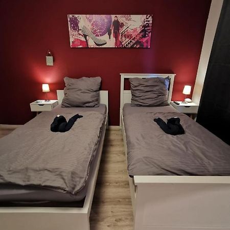 Liebevoll Eingerichtete Ferienwohnung - Zentrale Lage - Netflix & Paytv Wilhelmshaven Exterior foto