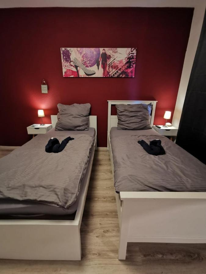 Liebevoll Eingerichtete Ferienwohnung - Zentrale Lage - Netflix & Paytv Wilhelmshaven Exterior foto